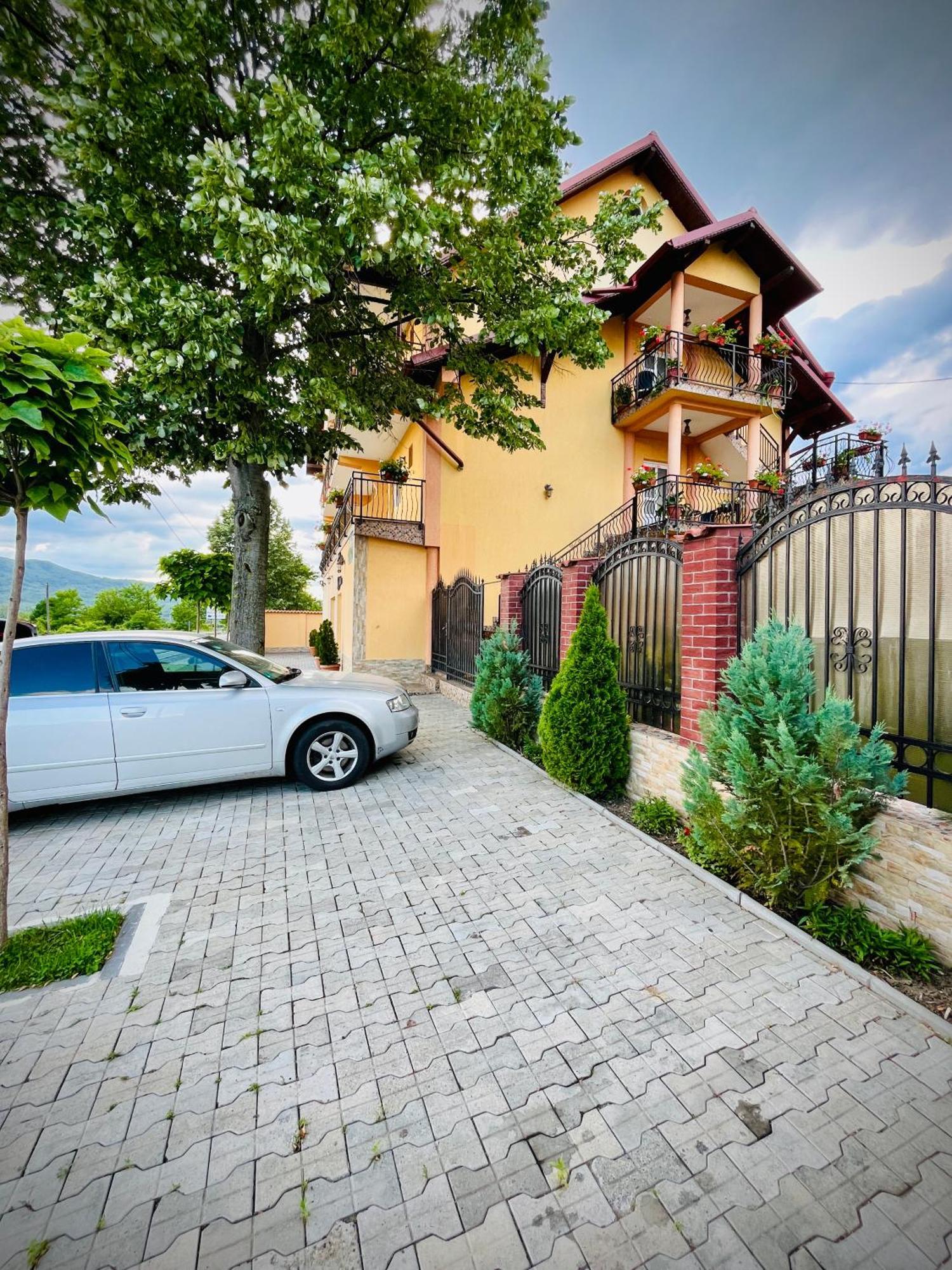 La Mateo Hotel Călimăneşti Екстериор снимка